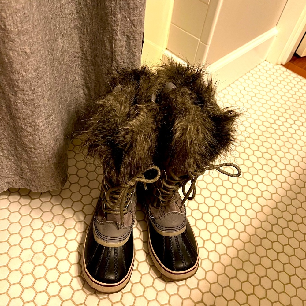 Women’s  Authentic Sorel Joan of Artic Boots Black Quarry Size US 10 Worn Twice